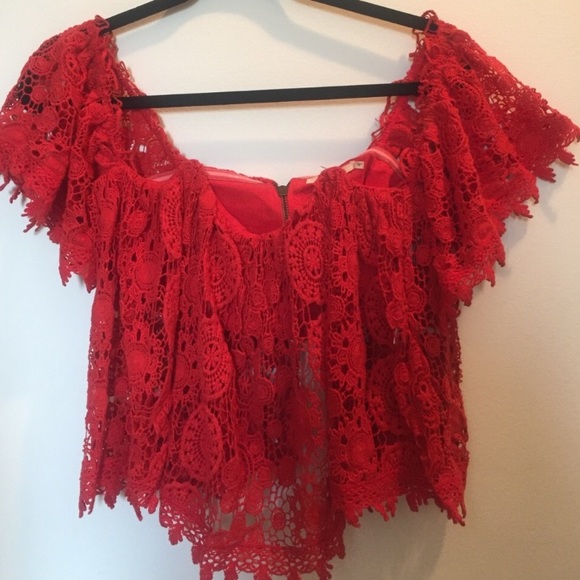 Tularosa Emelia top in cayenne red - Picture 3 of 3